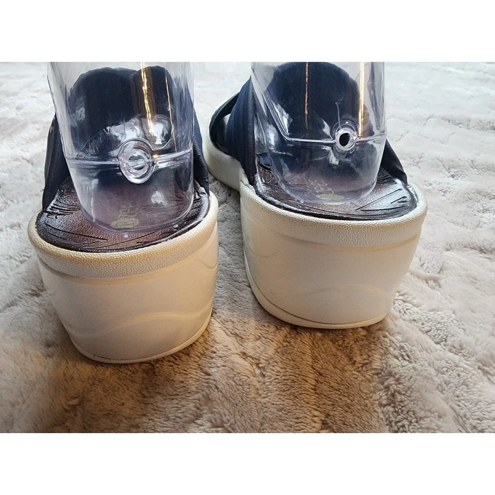 Bzees Knockout Navy Blue White Slip On Wedge Sandals Womens 10
